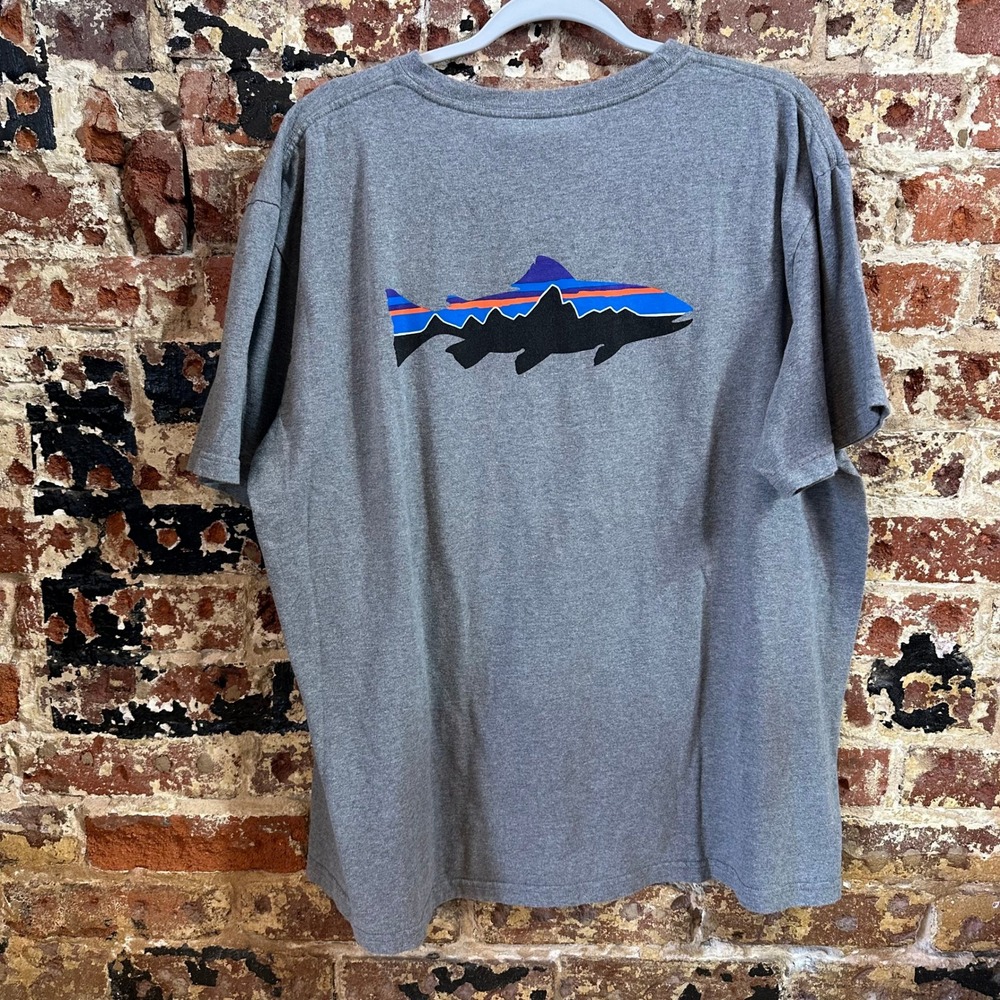 Patagonia Fitz Roy Trout Responsibility T-shirt Short Sleeve Men's XL Gray